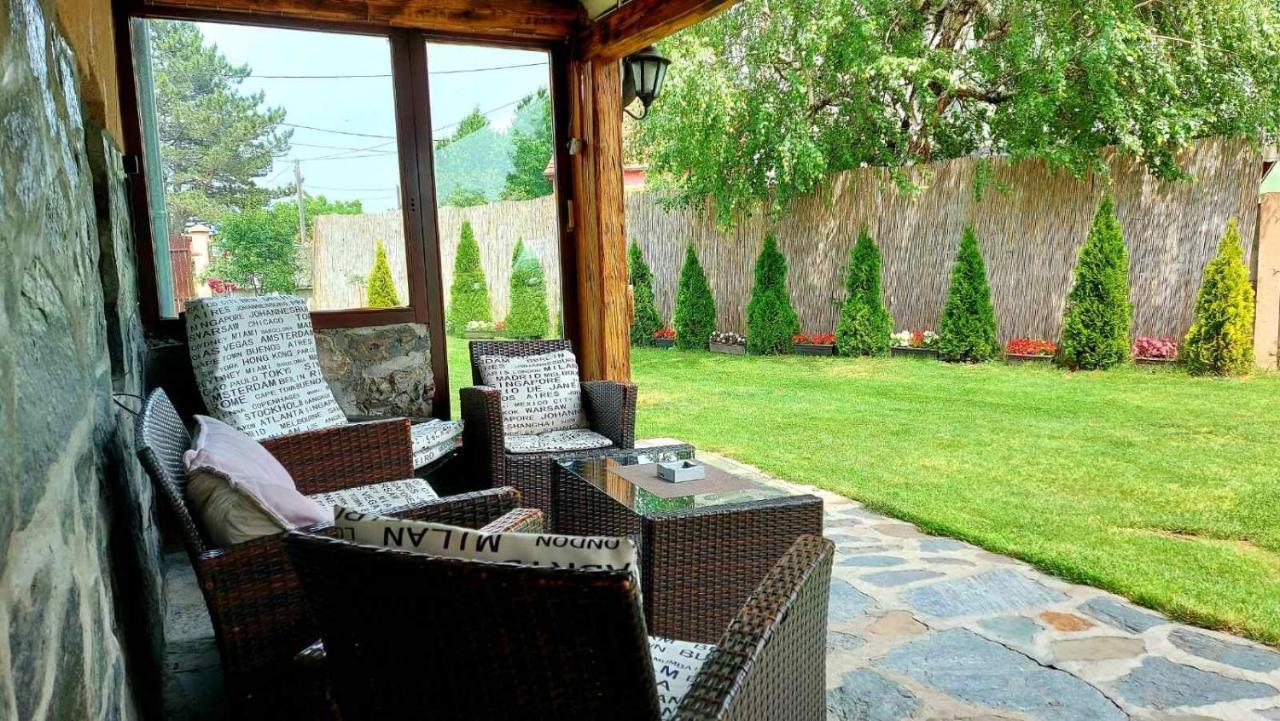 Dvor Villa Donja Toponica Rum bild